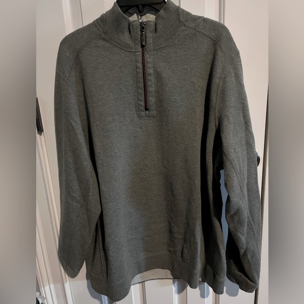 NWT Tommy Bahama Men’s Reversible Flip Coast 1/2 zip pullover.